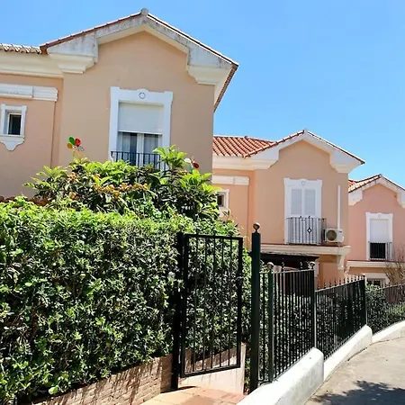 Casa De Ensueno En La Playa Con Vistas Al Mar