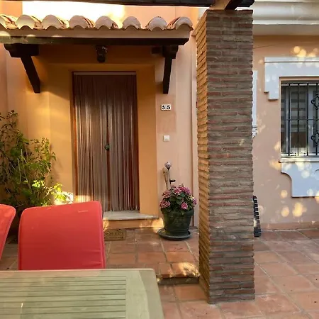 Casa De Ensueno En La Playa Con Vistas Al Mar Alcaidesa