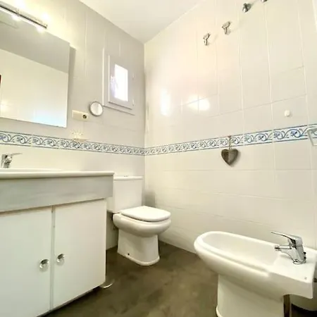 Casa De Ensueno En La Playa Con Vistas Al Mar Holiday home Alcaidesa